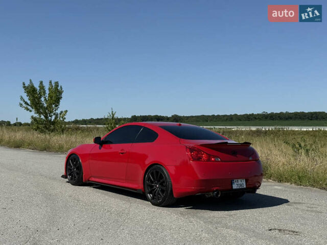 Красный Инфинити G37, объемом двигателя 3.7 л и пробегом 210 тыс. км за 10000 $, фото 5 на Automoto.ua