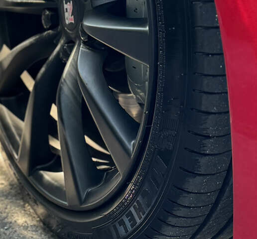 Красный Инфинити G37, объемом двигателя 3.7 л и пробегом 210 тыс. км за 10000 $, фото 9 на Automoto.ua