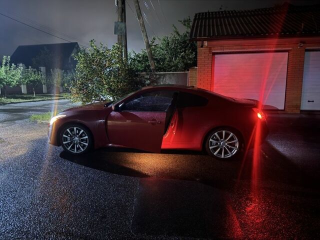 Красный Инфинити G37, объемом двигателя 3.7 л и пробегом 80 тыс. км за 11000 $, фото 7 на Automoto.ua