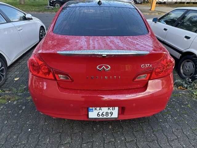 Красный Инфинити G37, объемом двигателя 3.7 л и пробегом 135 тыс. км за 11671 $, фото 4 на Automoto.ua