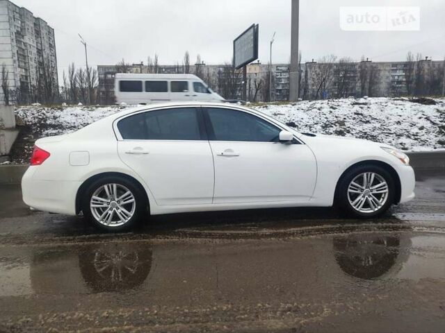 Инфинити G37, объемом двигателя 3.7 л и пробегом 175 тыс. км за 10500 $, фото 3 на Automoto.ua