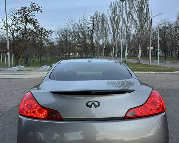 Серый Инфинити G37, объемом двигателя 3.7 л и пробегом 243 тыс. км за 9999 $, фото 5 на Automoto.ua