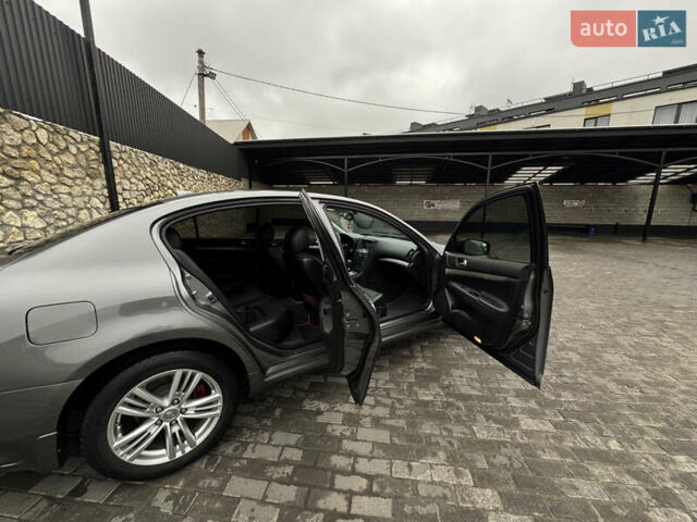 Сірий Інфініті G37, об'ємом двигуна 3.7 л та пробігом 243 тис. км за 13300 $, фото 11 на Automoto.ua