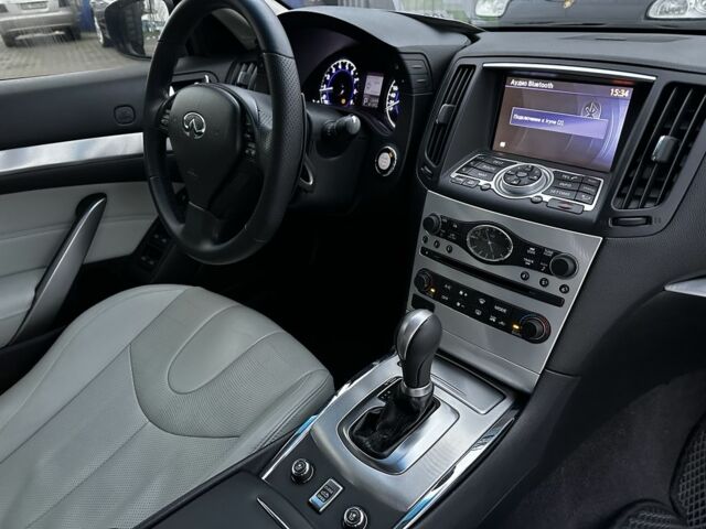 Синий Инфинити G37, объемом двигателя 3.7 л и пробегом 122 тыс. км за 12200 $, фото 4 на Automoto.ua