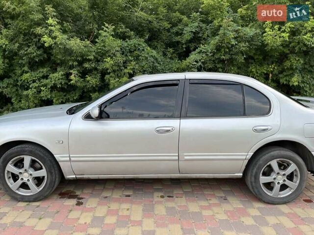 Сірий Інфініті I30, об'ємом двигуна 3 л та пробігом 298 тис. км за 3000 $, фото 3 на Automoto.ua
