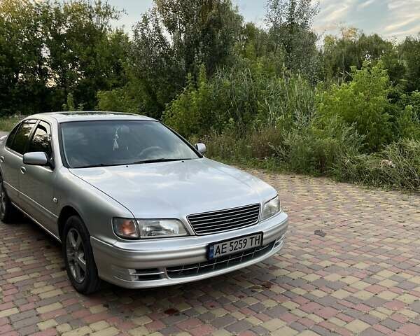 Сірий Інфініті I30, об'ємом двигуна 3 л та пробігом 298 тис. км за 3000 $, фото 1 на Automoto.ua