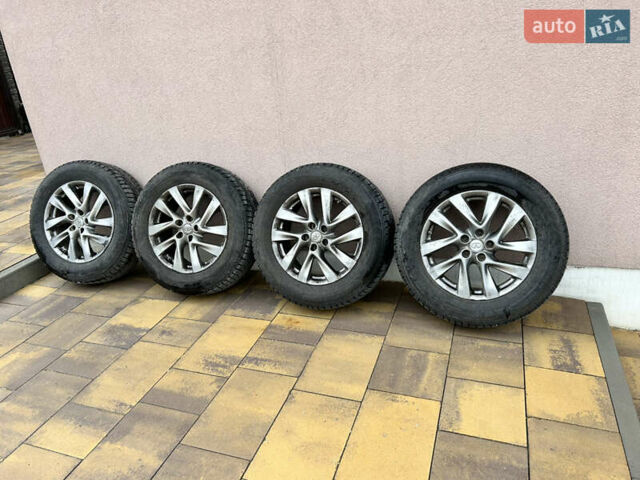 Белый Инфинити JX35, объемом двигателя 3.5 л и пробегом 240 тыс. км за 14800 $, фото 7 на Automoto.ua