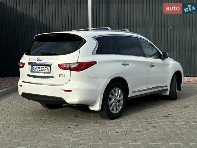 Білий Інфініті JX35, об'ємом двигуна 3.5 л та пробігом 216 тис. км за 11900 $, фото 6 на Automoto.ua