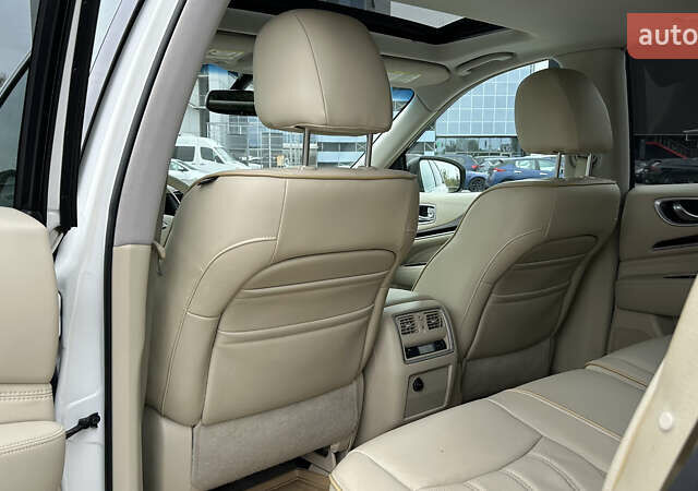 Білий Інфініті JX35, об'ємом двигуна 3.5 л та пробігом 216 тис. км за 11900 $, фото 21 на Automoto.ua