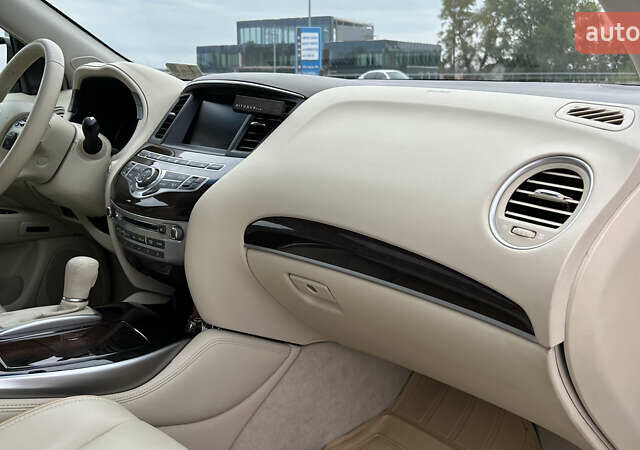 Білий Інфініті JX35, об'ємом двигуна 3.5 л та пробігом 216 тис. км за 11900 $, фото 27 на Automoto.ua