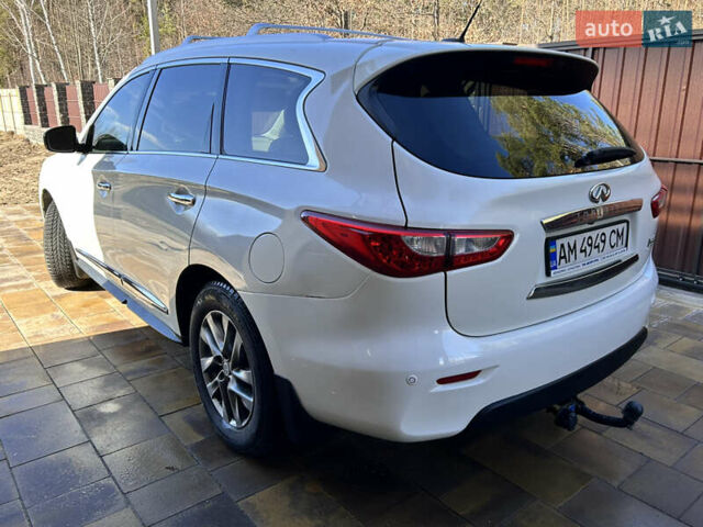 Белый Инфинити JX35, объемом двигателя 3.5 л и пробегом 240 тыс. км за 14800 $, фото 3 на Automoto.ua