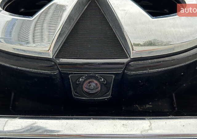 Білий Інфініті JX35, об'ємом двигуна 3.5 л та пробігом 216 тис. км за 11900 $, фото 9 на Automoto.ua