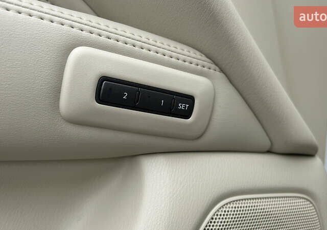 Білий Інфініті JX35, об'ємом двигуна 3.5 л та пробігом 216 тис. км за 11900 $, фото 16 на Automoto.ua