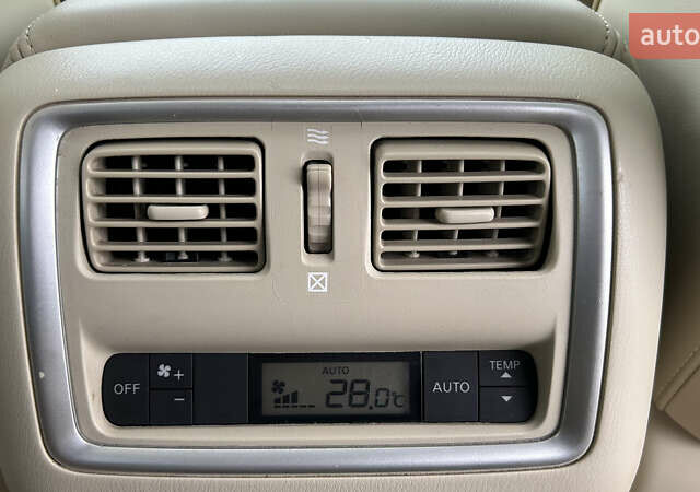 Білий Інфініті JX35, об'ємом двигуна 3.5 л та пробігом 216 тис. км за 11900 $, фото 42 на Automoto.ua