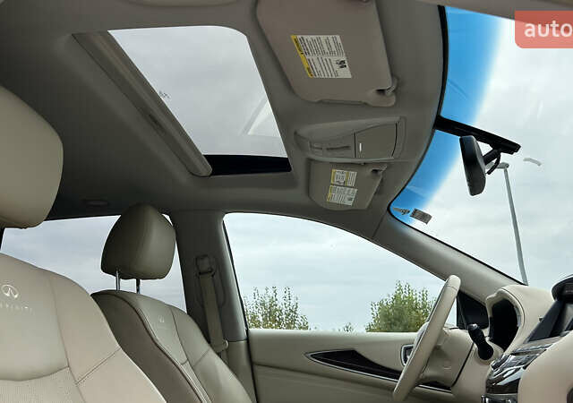 Білий Інфініті JX35, об'ємом двигуна 3.5 л та пробігом 216 тис. км за 11900 $, фото 53 на Automoto.ua