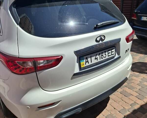 Білий Інфініті JX35, об'ємом двигуна 3.5 л та пробігом 76 тис. км за 17500 $, фото 1 на Automoto.ua