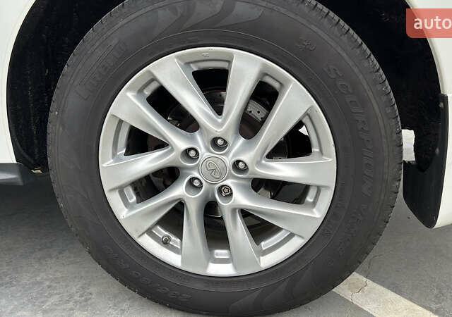 Білий Інфініті JX35, об'ємом двигуна 3.5 л та пробігом 216 тис. км за 11900 $, фото 62 на Automoto.ua