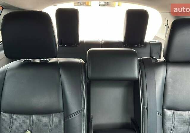 Черный Инфинити JX35, объемом двигателя 3.5 л и пробегом 245 тыс. км за 10700 $, фото 11 на Automoto.ua