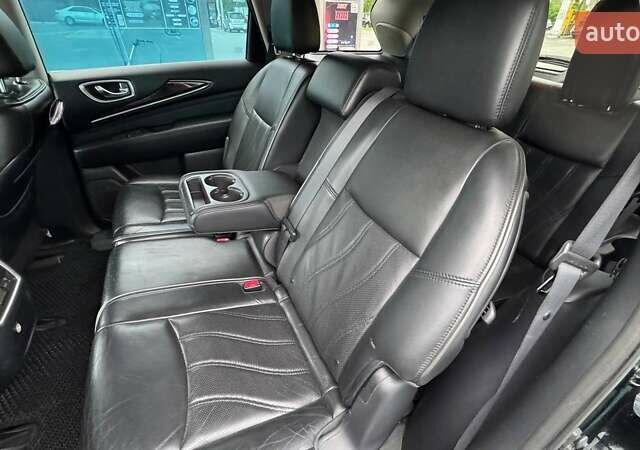 Черный Инфинити JX35, объемом двигателя 3.5 л и пробегом 245 тыс. км за 10700 $, фото 10 на Automoto.ua