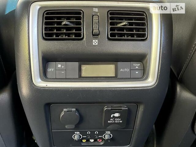 Черный Инфинити JX35, объемом двигателя 3.5 л и пробегом 180 тыс. км за 10900 $, фото 15 на Automoto.ua