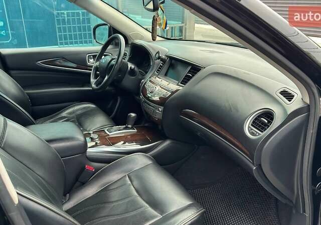 Черный Инфинити JX35, объемом двигателя 3.5 л и пробегом 245 тыс. км за 10700 $, фото 19 на Automoto.ua