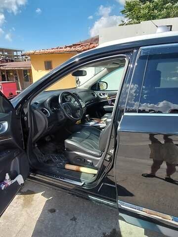 Черный Инфинити JX35, объемом двигателя 3.5 л и пробегом 180 тыс. км за 12500 $, фото 2 на Automoto.ua