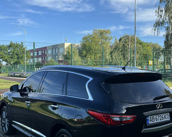 Черный Инфинити JX35, объемом двигателя 3.5 л и пробегом 204 тыс. км за 15700 $, фото 4 на Automoto.ua