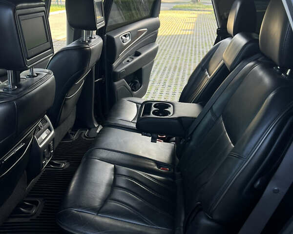 Черный Инфинити JX35, объемом двигателя 3.5 л и пробегом 204 тыс. км за 15700 $, фото 15 на Automoto.ua