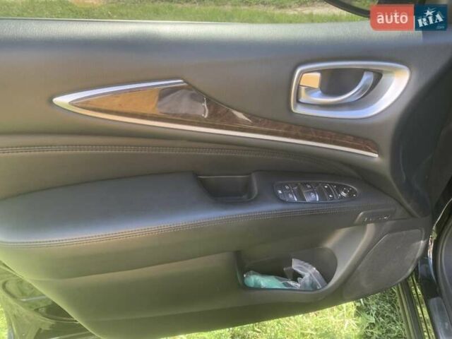 Чорний Інфініті JX35, об'ємом двигуна 3.5 л та пробігом 163 тис. км за 20999 $, фото 13 на Automoto.ua