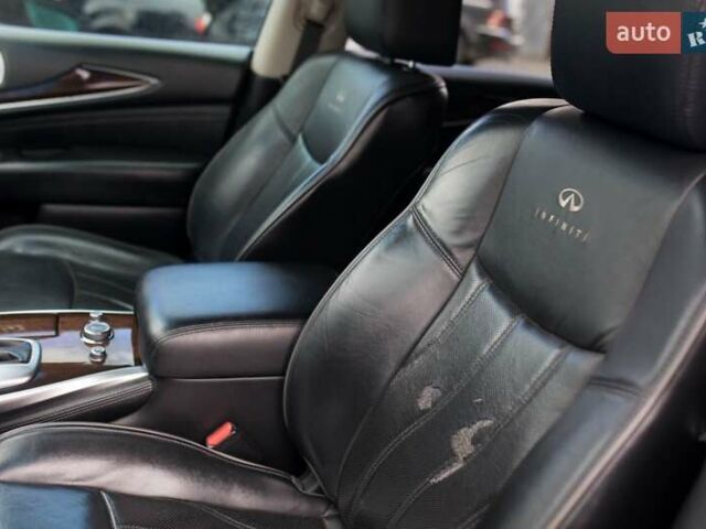 Сірий Інфініті JX35, об'ємом двигуна 3.5 л та пробігом 187 тис. км за 15500 $, фото 12 на Automoto.ua