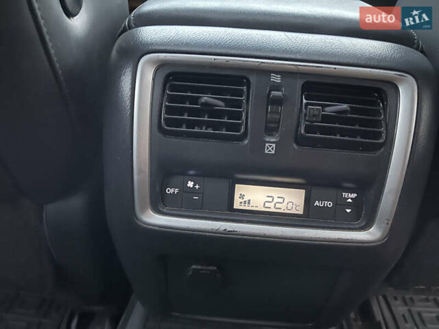 Сірий Інфініті JX35, об'ємом двигуна 3.5 л та пробігом 225 тис. км за 14000 $, фото 15 на Automoto.ua