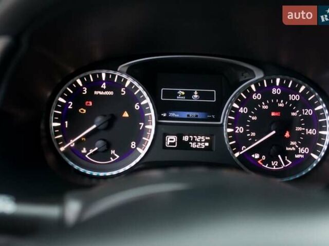 Сірий Інфініті JX35, об'ємом двигуна 3.5 л та пробігом 187 тис. км за 15500 $, фото 13 на Automoto.ua