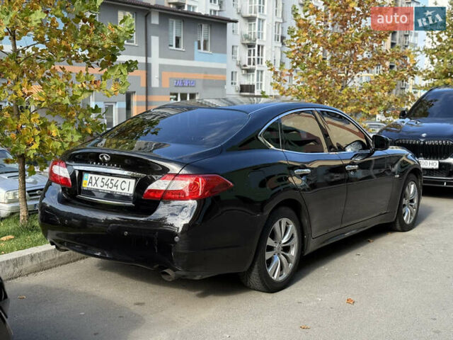 Черный Инфинити M25, объемом двигателя 2.5 л и пробегом 250 тыс. км за 9500 $, фото 2 на Automoto.ua