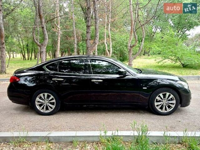 Черный Инфинити M25, объемом двигателя 2.5 л и пробегом 250 тыс. км за 9300 $, фото 4 на Automoto.ua