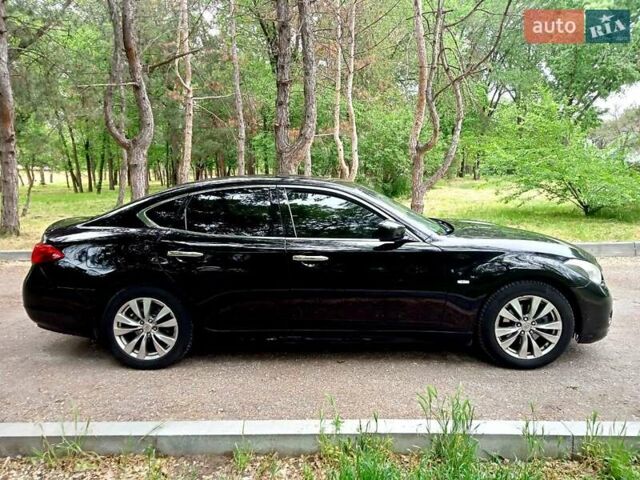 Черный Инфинити M25, объемом двигателя 2.5 л и пробегом 250 тыс. км за 9300 $, фото 3 на Automoto.ua