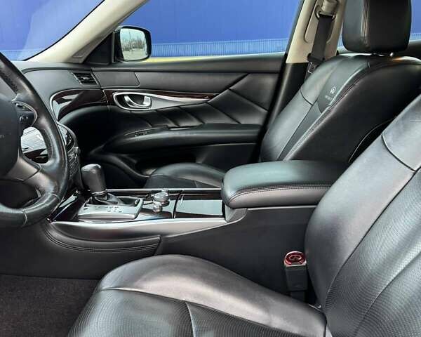 Чорний Інфініті M25, об'ємом двигуна 2.5 л та пробігом 140 тис. км за 14500 $, фото 13 на Automoto.ua