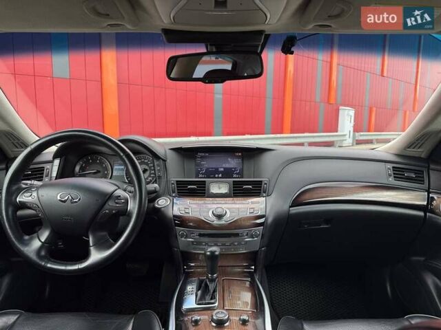 Чорний Інфініті M30, об'ємом двигуна 2.99 л та пробігом 236 тис. км за 13990 $, фото 12 на Automoto.ua