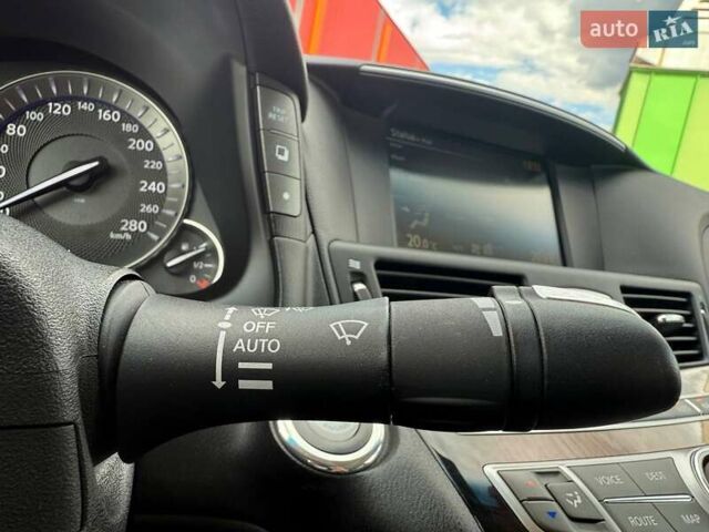 Чорний Інфініті M30, об'ємом двигуна 2.99 л та пробігом 236 тис. км за 13990 $, фото 23 на Automoto.ua