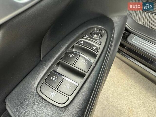 Чорний Інфініті M30, об'ємом двигуна 2.99 л та пробігом 236 тис. км за 13990 $, фото 15 на Automoto.ua