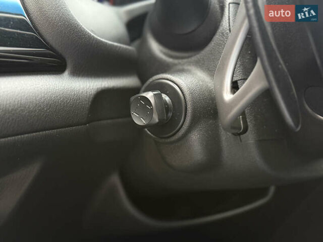 Черный Инфинити M30, объемом двигателя 2.99 л и пробегом 199 тыс. км за 14900 $, фото 53 на Automoto.ua