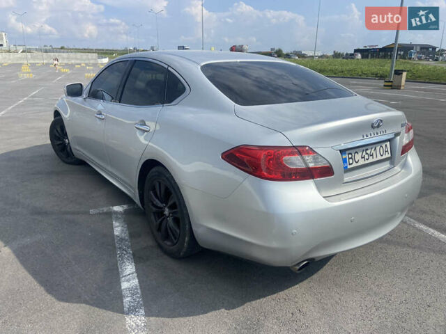 Серый Инфинити M30, объемом двигателя 3 л и пробегом 169 тыс. км за 13900 $, фото 2 на Automoto.ua