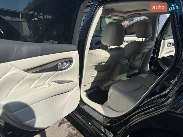 Черный Инфинити M37, объемом двигателя 3.7 л и пробегом 300 тыс. км за 10500 $, фото 15 на Automoto.ua