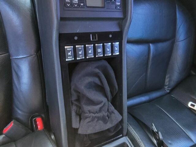 Черный Инфинити M37, объемом двигателя 3.7 л и пробегом 270 тыс. км за 11000 $, фото 4 на Automoto.ua