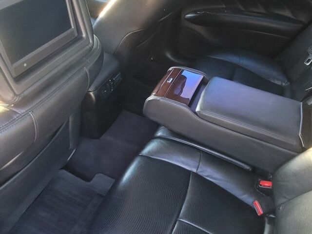 Черный Инфинити M37, объемом двигателя 3.7 л и пробегом 270 тыс. км за 11000 $, фото 5 на Automoto.ua