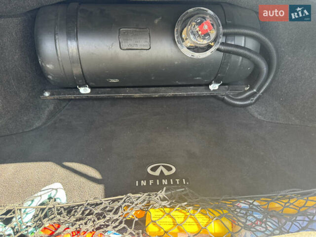 Черный Инфинити M37, объемом двигателя 3.7 л и пробегом 300 тыс. км за 10500 $, фото 14 на Automoto.ua