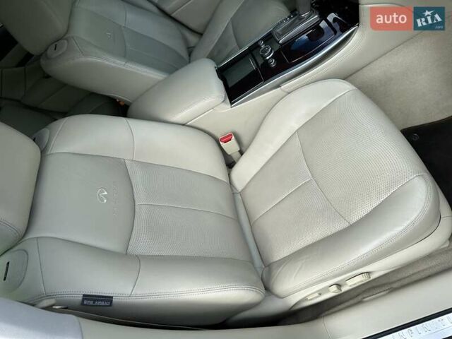 Черный Инфинити M37, объемом двигателя 3.7 л и пробегом 247 тыс. км за 10500 $, фото 15 на Automoto.ua