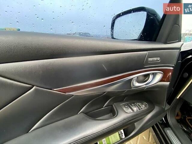 Черный Инфинити M37, объемом двигателя 4 л и пробегом 190 тыс. км за 15500 $, фото 6 на Automoto.ua