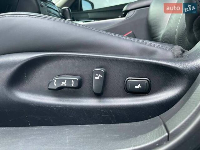 Чорний Інфініті M37, об'ємом двигуна 3.7 л та пробігом 205 тис. км за 11990 $, фото 18 на Automoto.ua