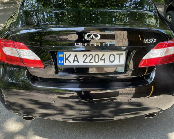 Черный Инфинити M37, объемом двигателя 3.7 л и пробегом 185 тыс. км за 13200 $, фото 1 на Automoto.ua