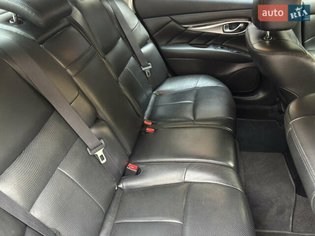 Черный Инфинити M37, объемом двигателя 3.7 л и пробегом 157 тыс. км за 14000 $, фото 10 на Automoto.ua